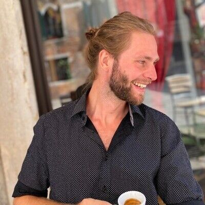 avatar for Dominik Weckmüller