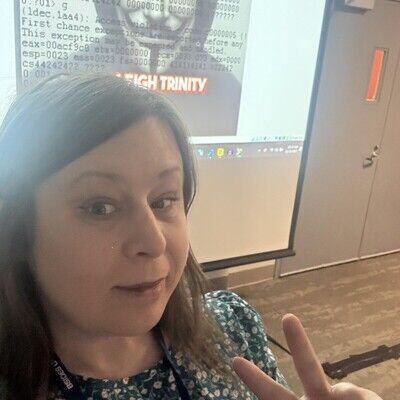 avatar for Leigh Trinity