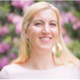 avatar for Julia Campbell