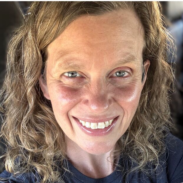 avatar for Elizabeth Sanderson