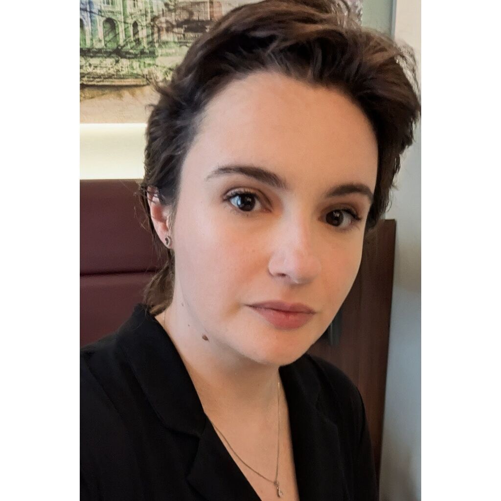 avatar for Lauren Thomas