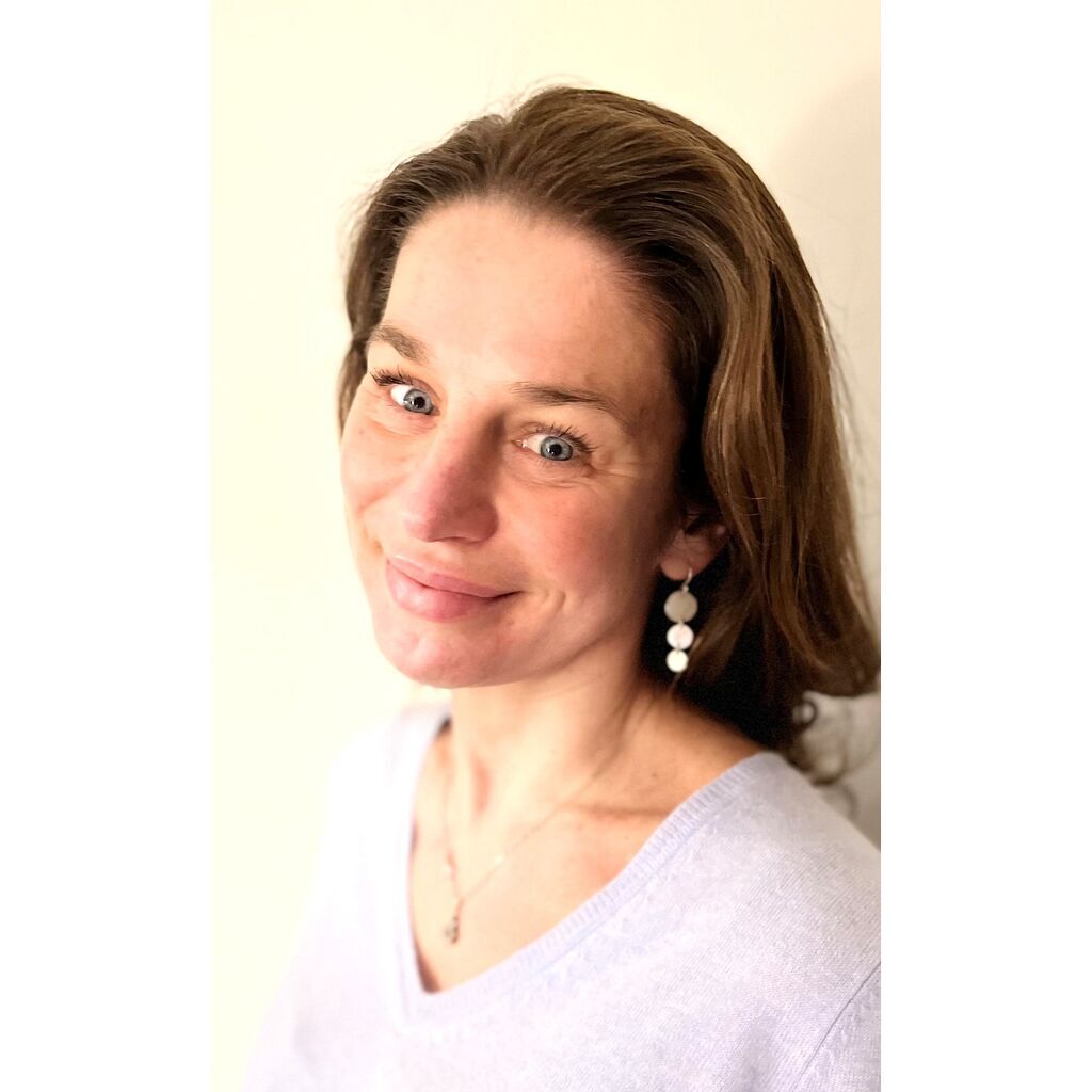 avatar for Elizabeth West