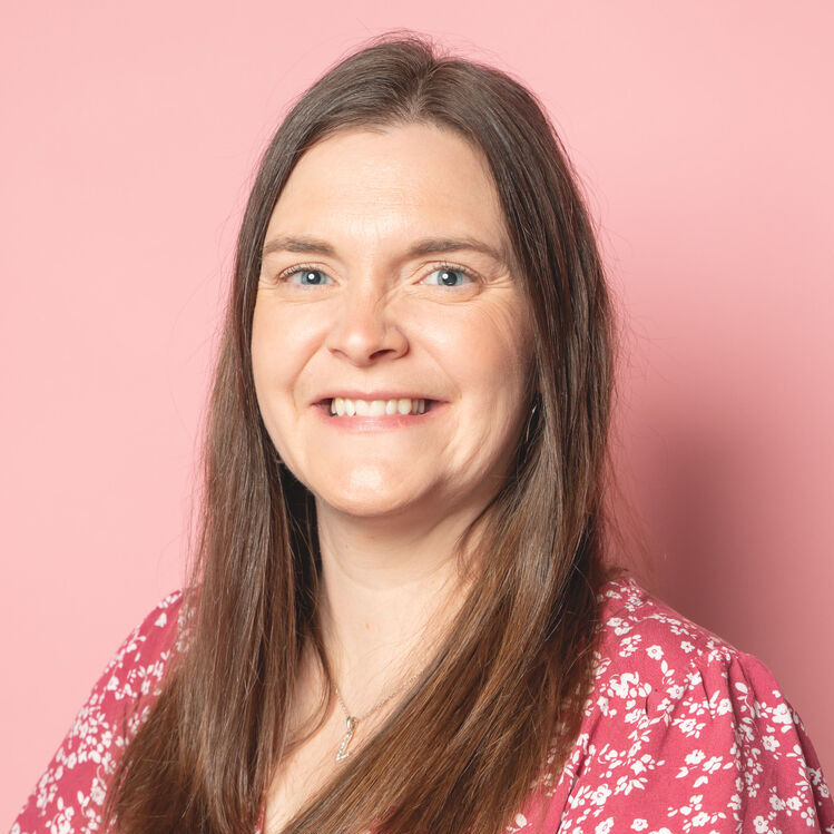 avatar for Lindsay Bobell