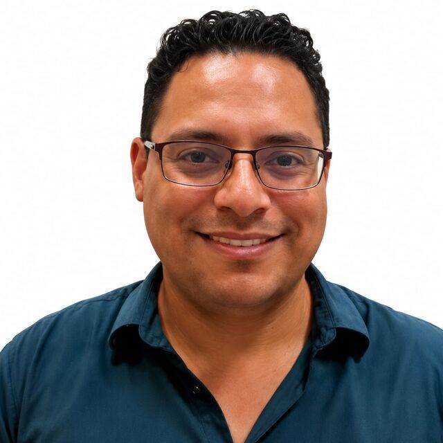 avatar for Oscar May Tzuc