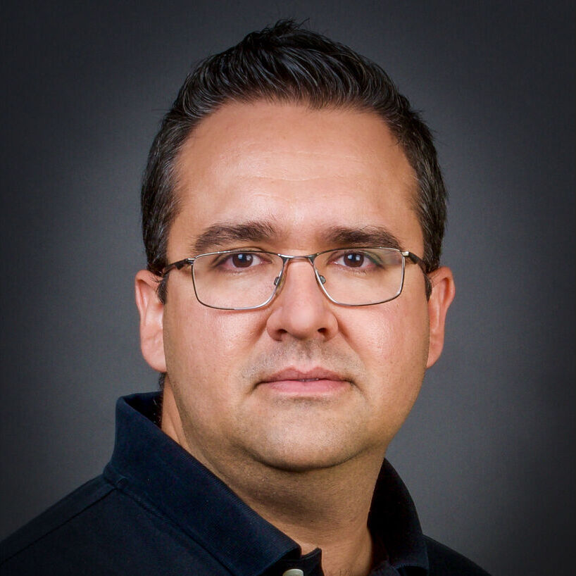 avatar for Efren de la Mora