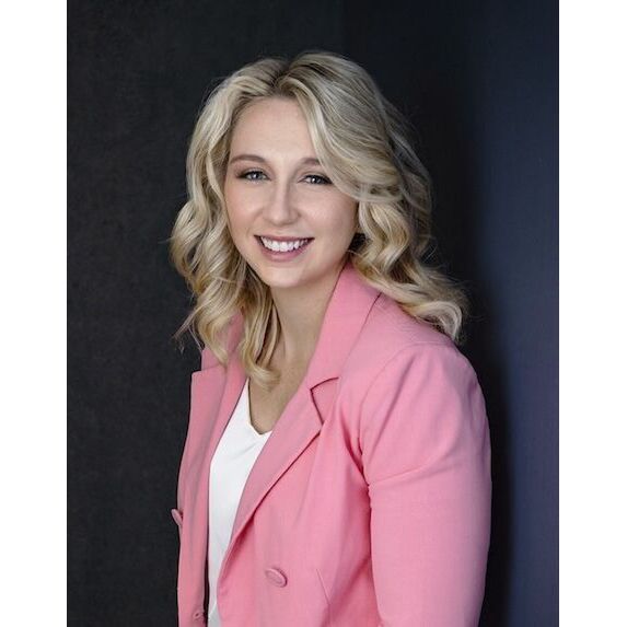 avatar for Emily Roberts