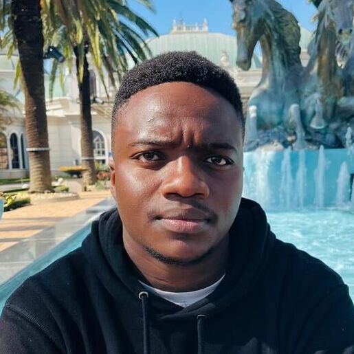 avatar for Meshak Ratshikombo