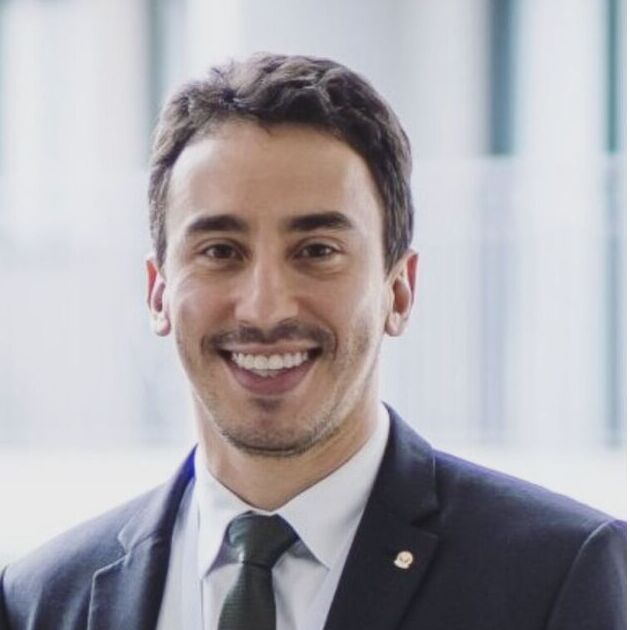 avatar for Thales Cavalcanti Coelho