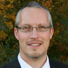 avatar for Henrik Loeser