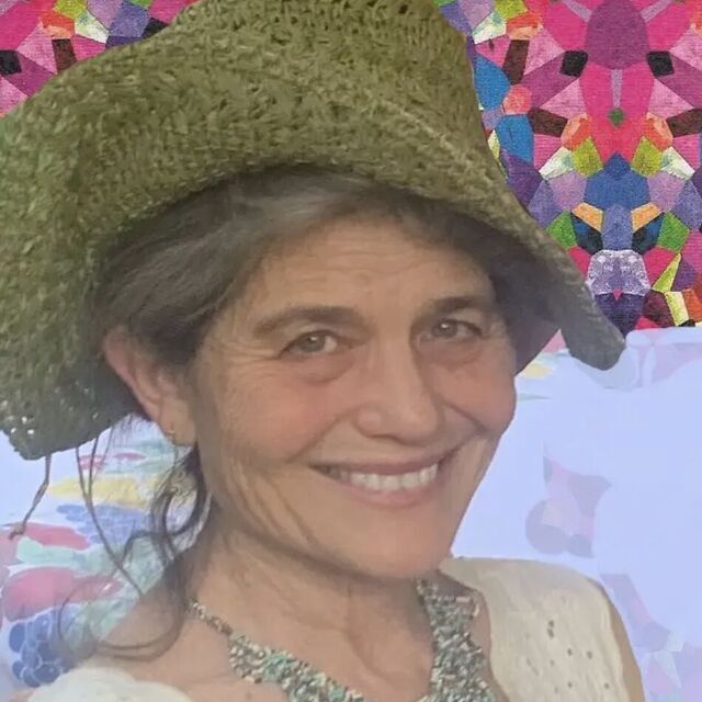 avatar for Elisa Kleven