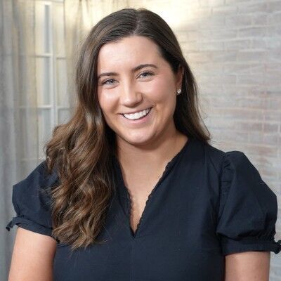 avatar for Emily Linares, CFEE, CPC