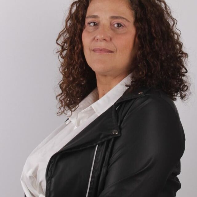 avatar for Mirele Camargo