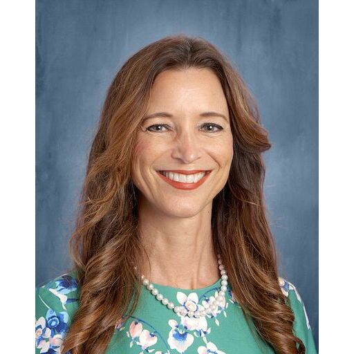 avatar for Dr. Andrea Holowka
