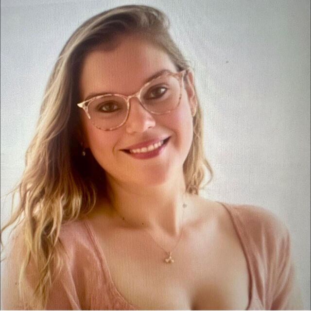 avatar for Laura Juliano