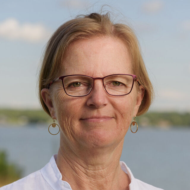 avatar for Michèle Andrews