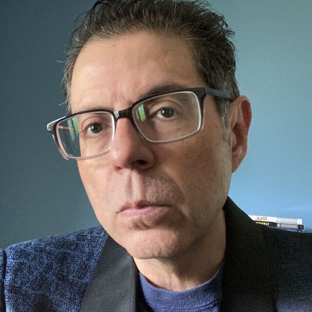 avatar for Victor De Anda