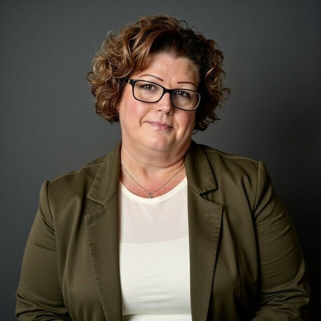 avatar for Laura  Ellsworth