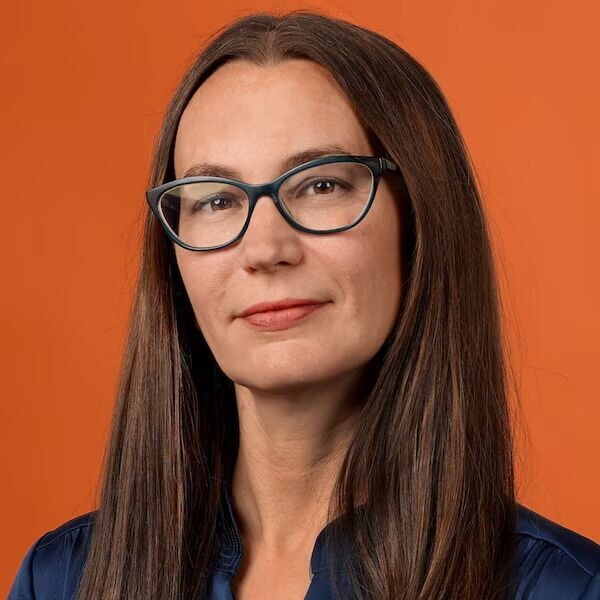 avatar for Julie Bykowicz