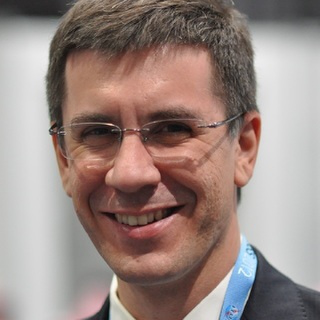 avatar for Emilio Loures