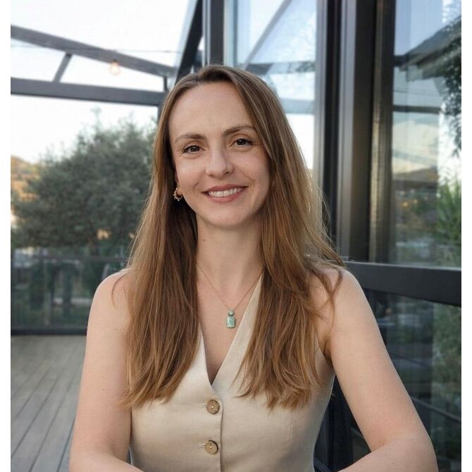 avatar for Ayşenur Başoğlu