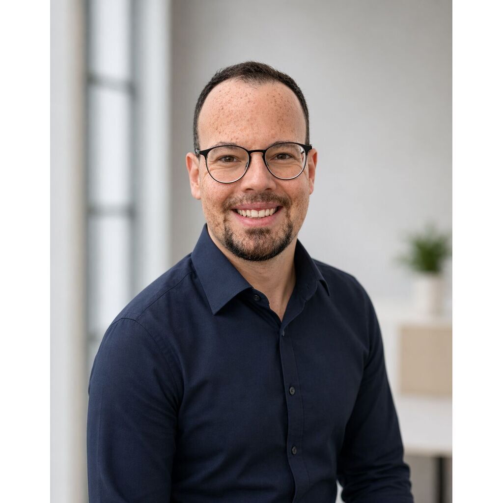 avatar for Konrad Sowa