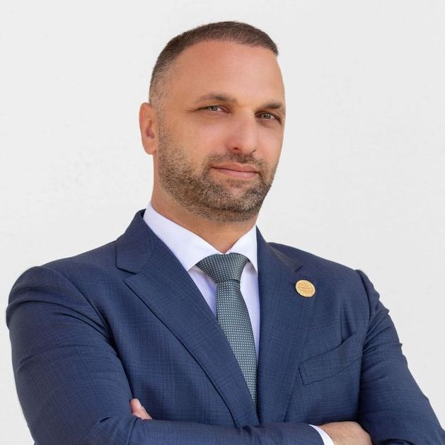 avatar for Irakli Khergiani