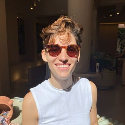 avatar for Clarice Abreu