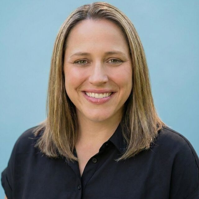 avatar for Elizabeth Miles