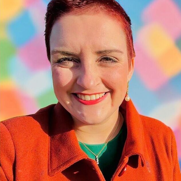 avatar for Holly Nixon