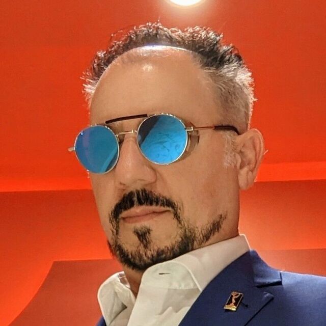 avatar for Desmond Crisis
