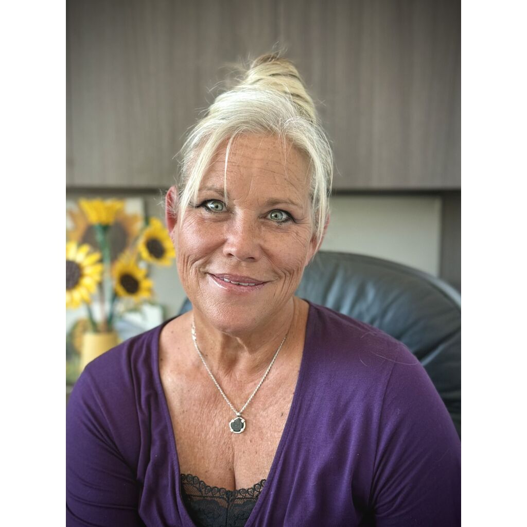 avatar for Dr. Shannon Akin