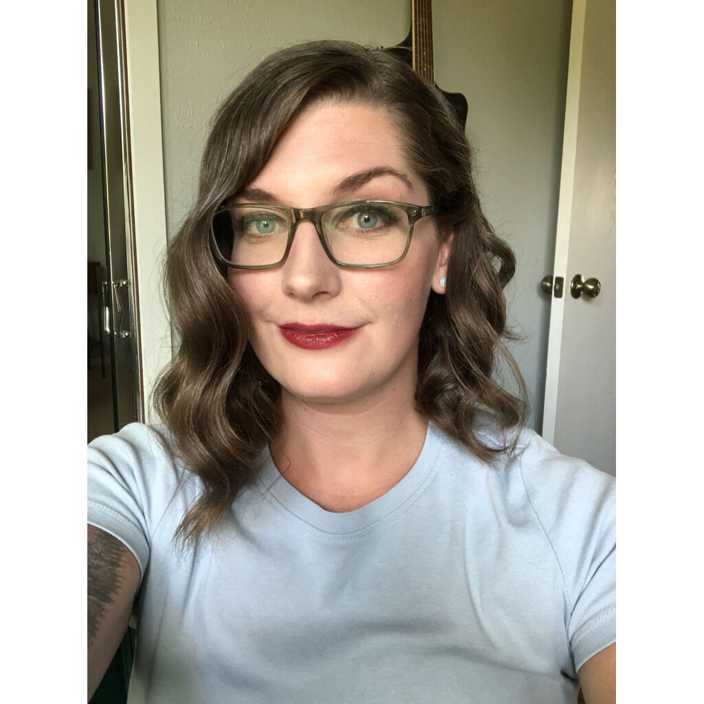 avatar for April Murphy