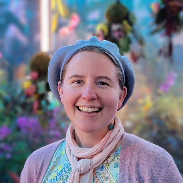 avatar for Elle Hartford