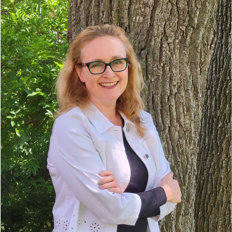 avatar for Carolyn Arnold